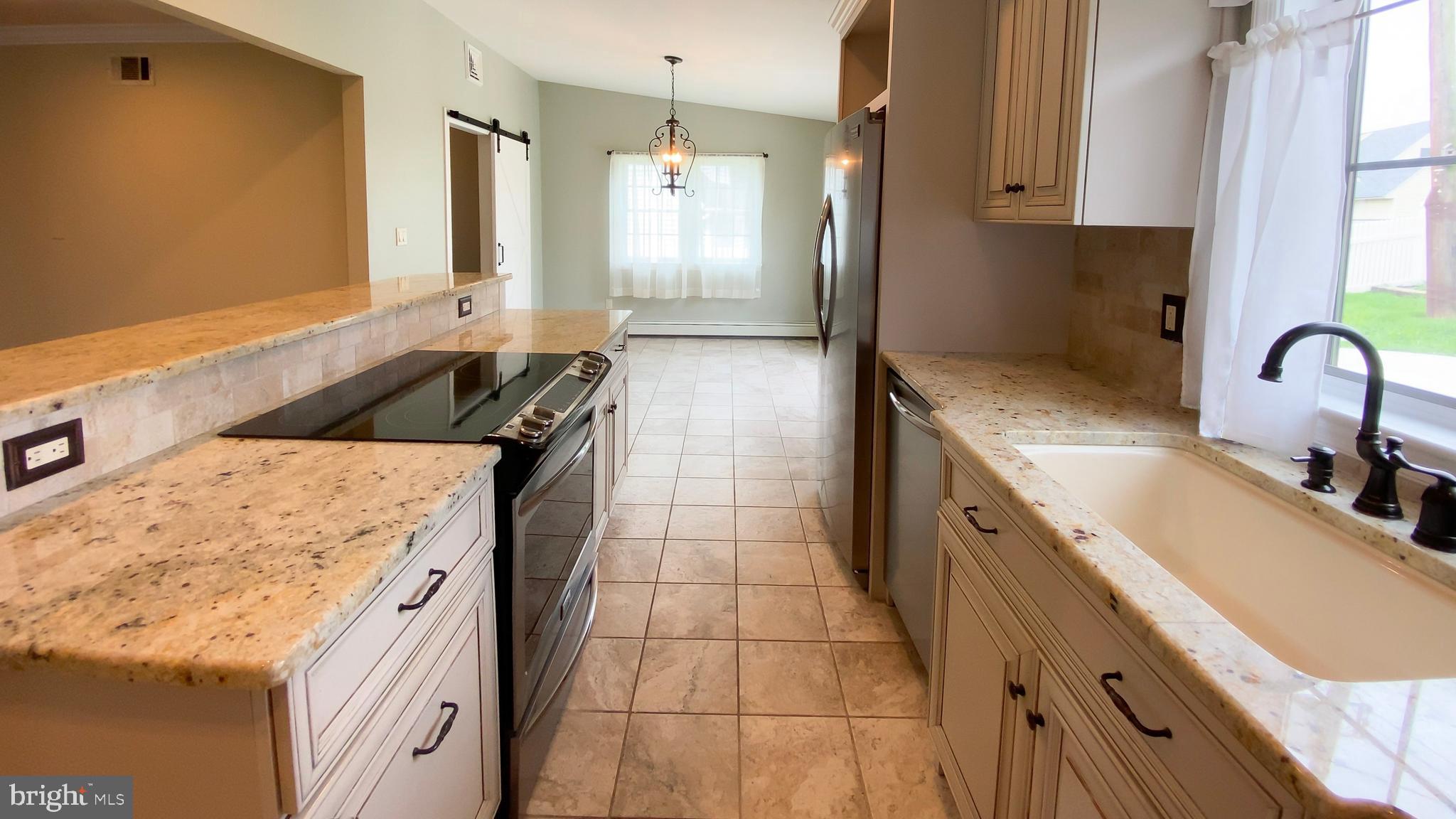 15 Towpath Road Levittown, PA 19056 - Photo 11 of 30
