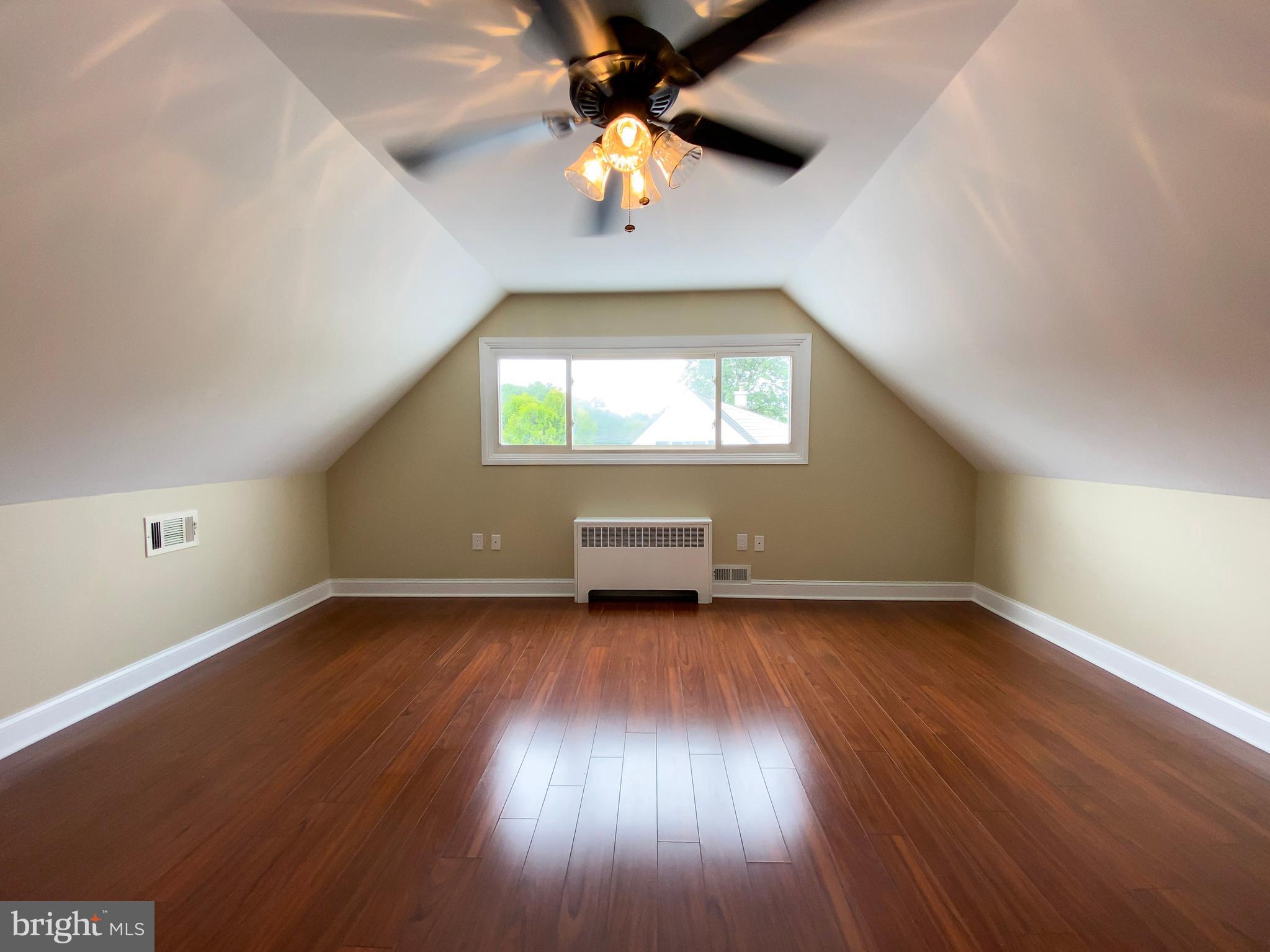 15 Towpath Road Levittown, PA 19056 - Photo 20 of 30 Upstairs Bedroom 2