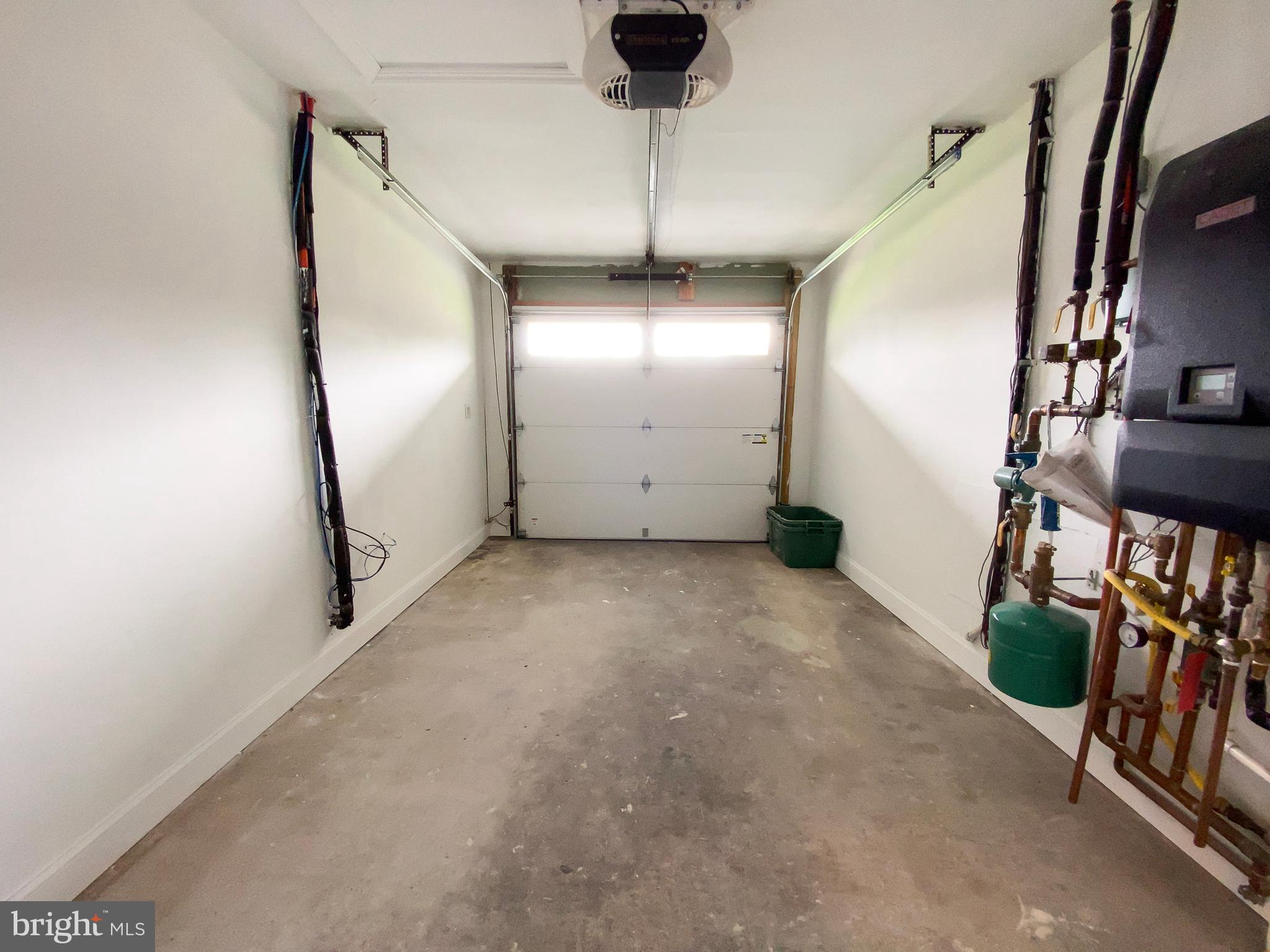 15 Towpath Road Levittown, PA 19056 - Photo 28 of 30 Garage