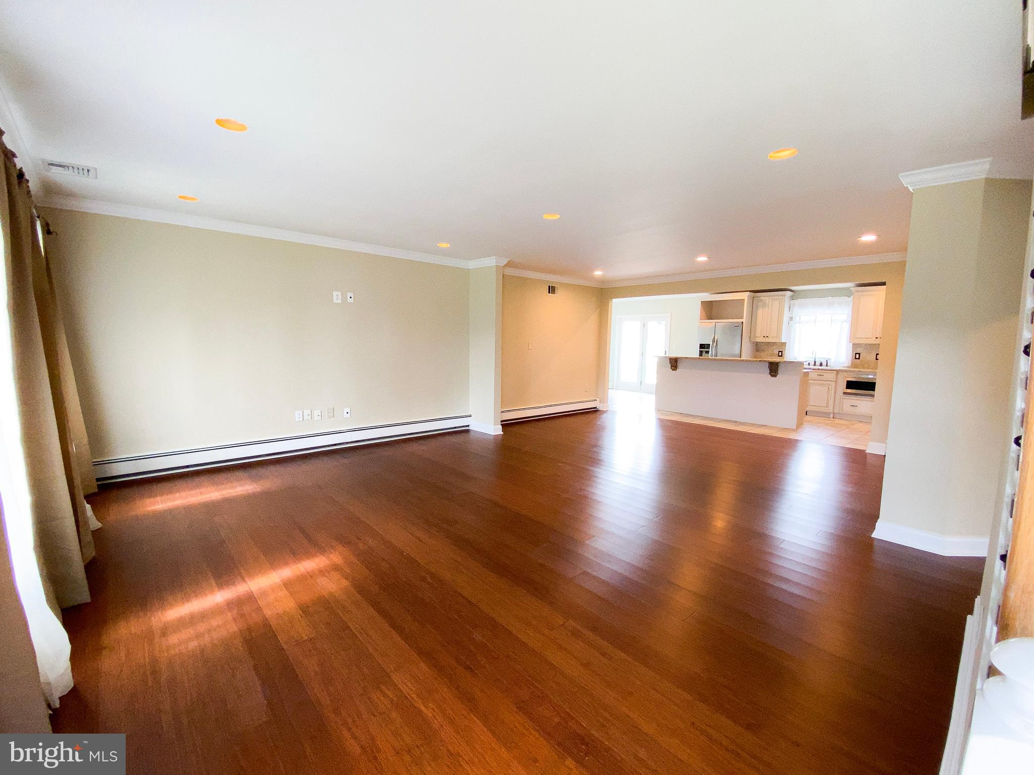 15 Towpath Road Levittown, PA 19056 - Photo 5 of 30 Living room