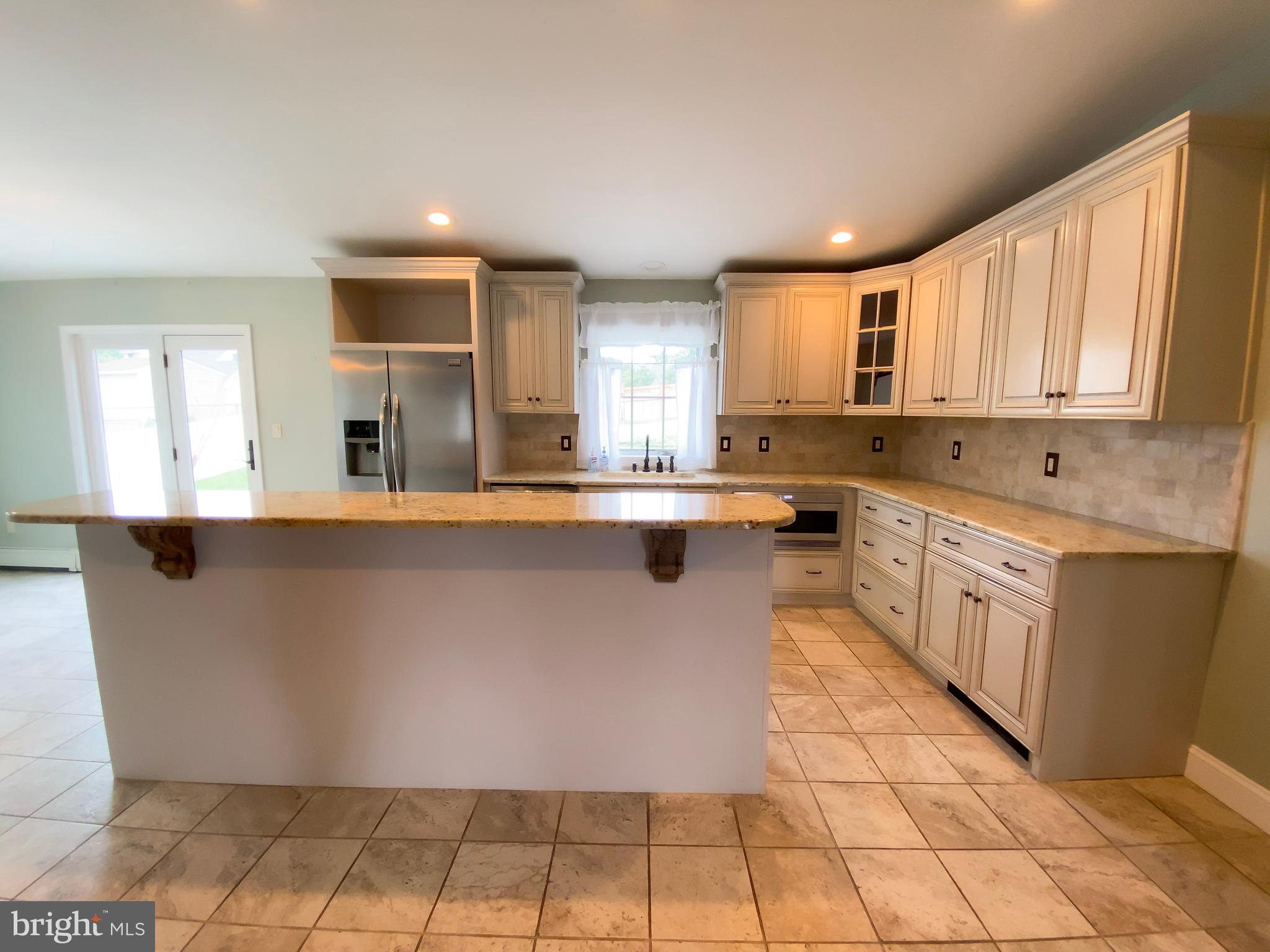 15 Towpath Road Levittown, PA 19056 - Photo 9 of 30
