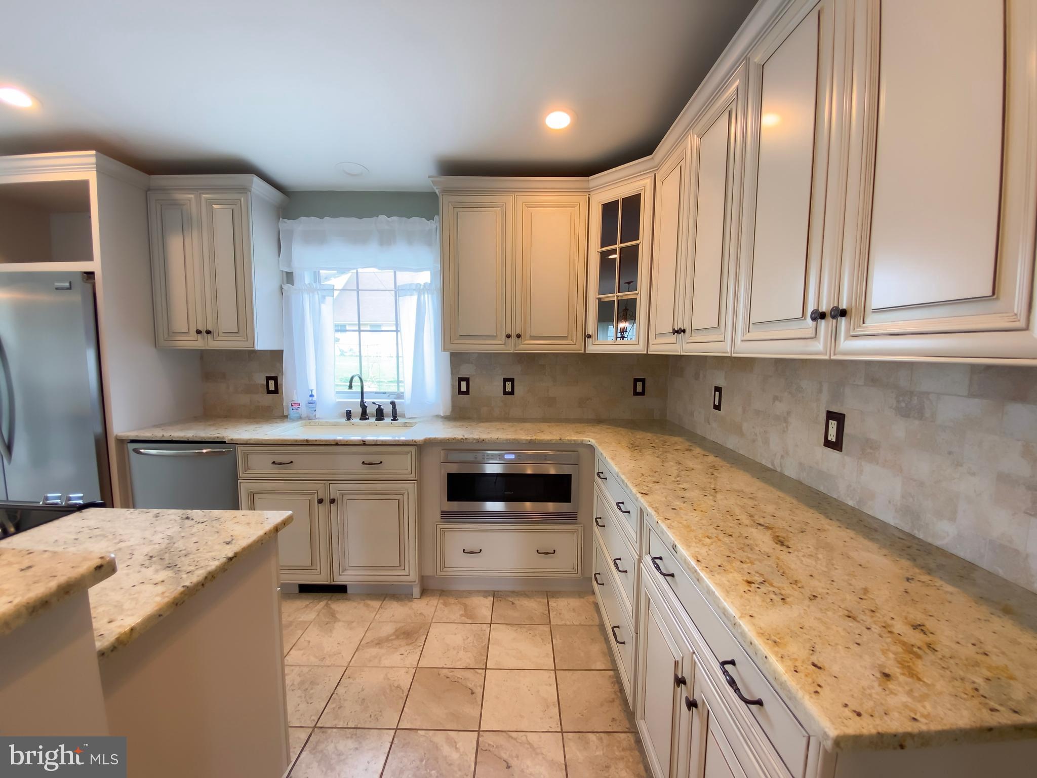 15 Towpath Road Levittown, PA 19056 - Photo 10 of 30