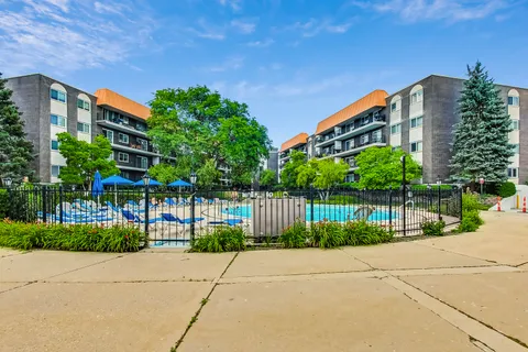 $205,000 | 4840 Foster Street, Unit 107, Skokie, IL 60077