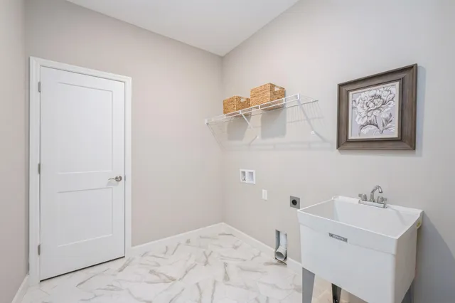 $387,900 | 7872 Willowbrook Court, Greenfield, MN 55373