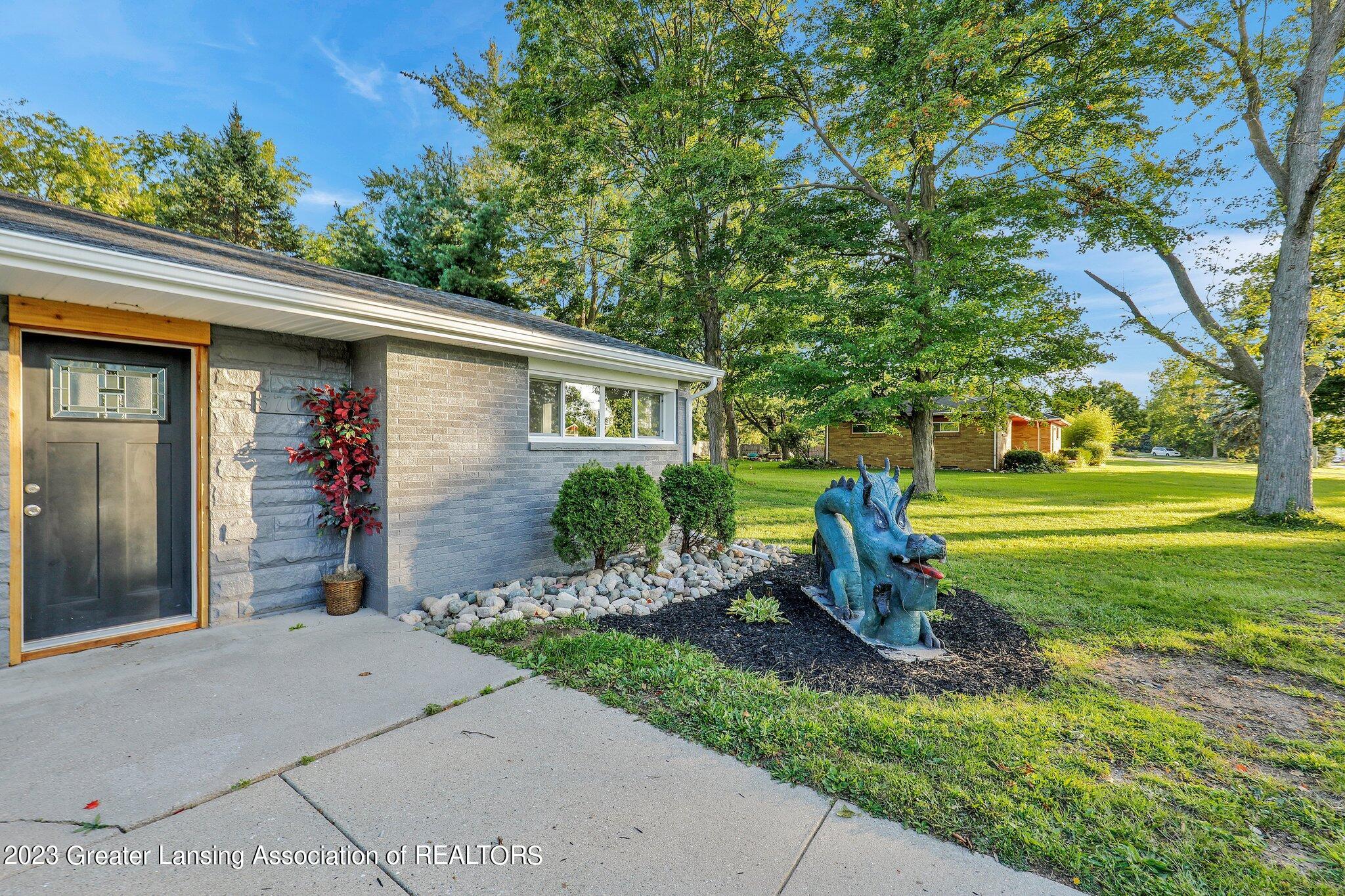 3705 Old Lansing Road Lansing, MI 48917 - Photo 3 of 38 16-web-or-mls-Open Ended Media-16
