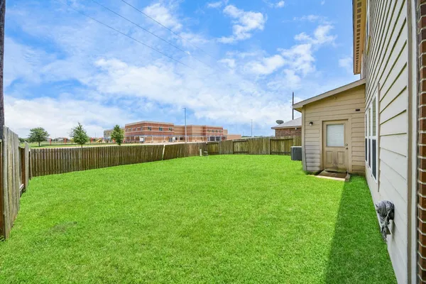 $2,500 | 9423 Grand Spark Drive, Iowa Colony, TX 77583