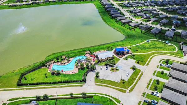 $2,500 | 9423 Grand Spark Drive, Iowa Colony, TX 77583