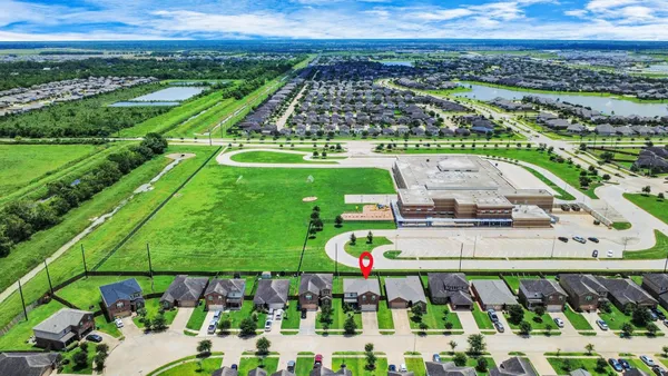 $2,500 | 9423 Grand Spark Drive, Iowa Colony, TX 77583