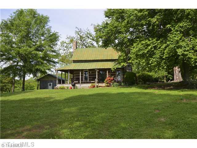 920 Waggoner Neal Road Walkertown, NC 27051 - Photo 3 of 16 Exterior Front.