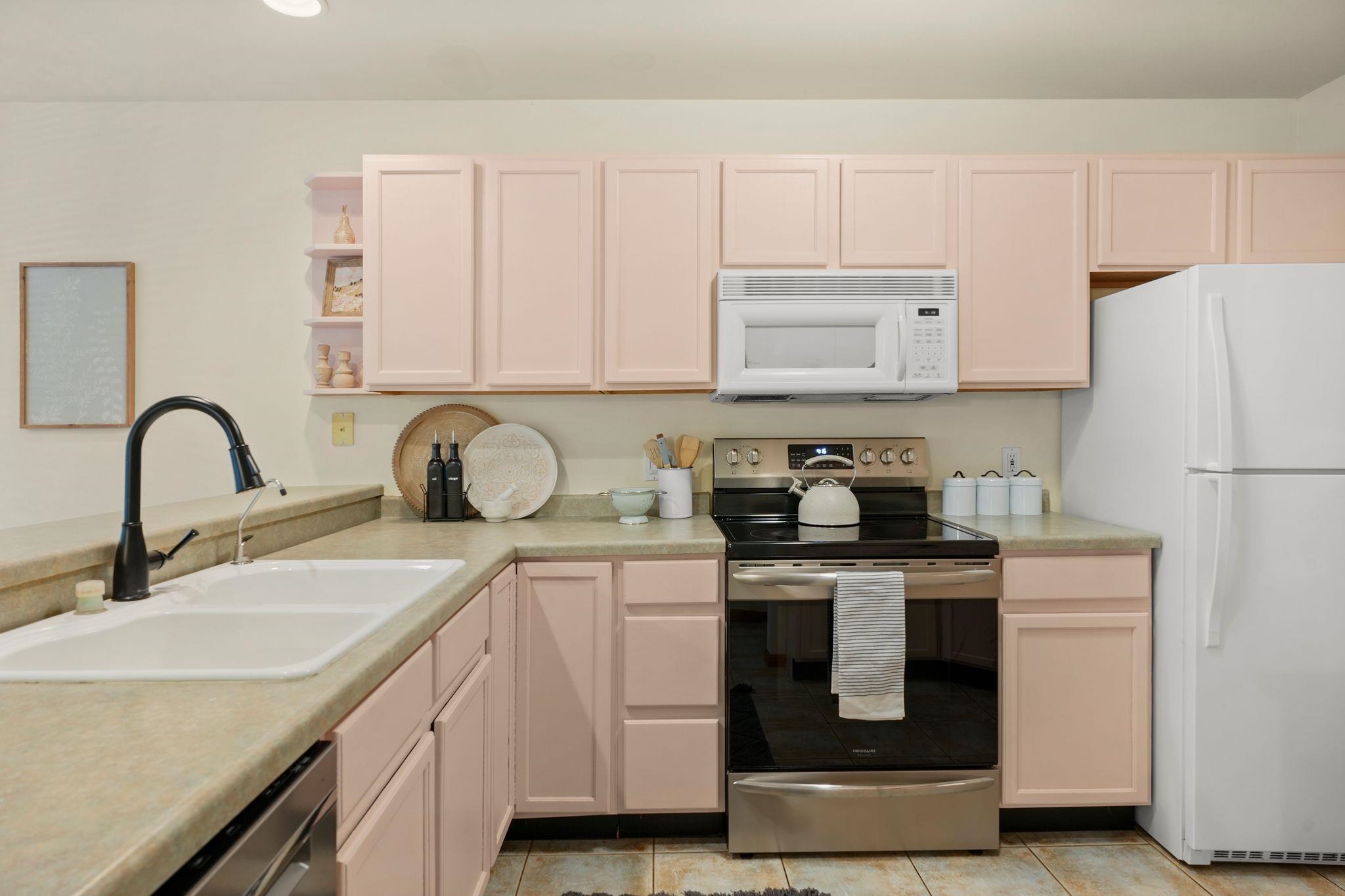 1328 Carpenter Street Madison, WI 53704 - Photo 9 of 42 Gallery Image 9