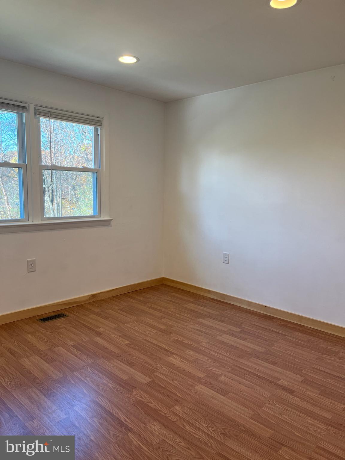 96 5th Avenue Elkton, MD 21921 - Photo 20 of 30 Bedroom 3