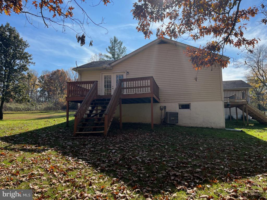 96 5th Avenue Elkton, MD 21921 - Photo 23 of 30 Side View-Deck to Primary Bedroom