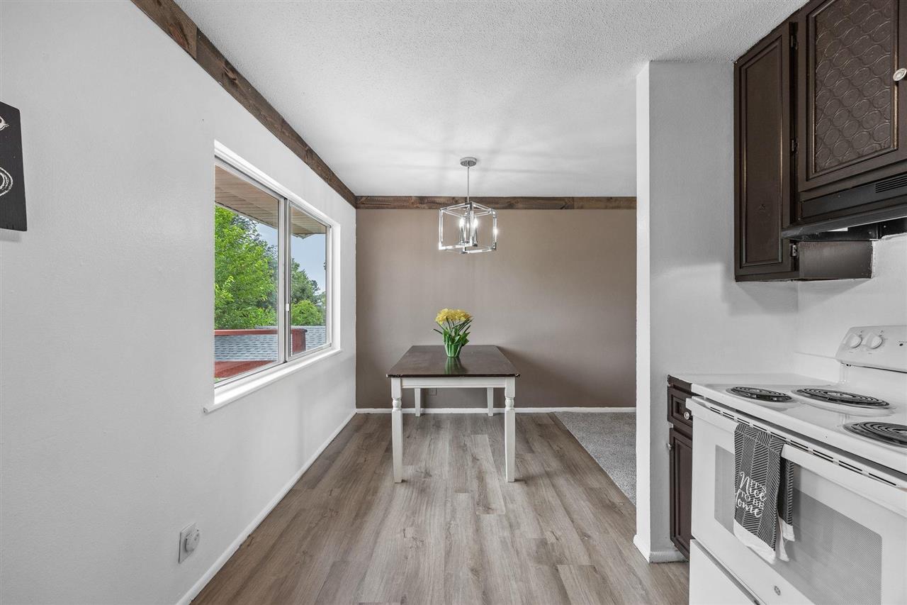 3232 Bramble Road Southwest Cedar Rapids, IA 52404 - Photo 10 of 25 Gallery Image 10
