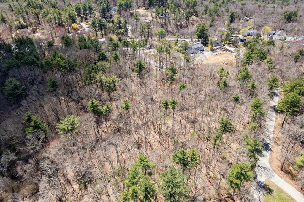 13 Whipple Woods Road Gloucester, MA 01930 - Photo 4 of 4
