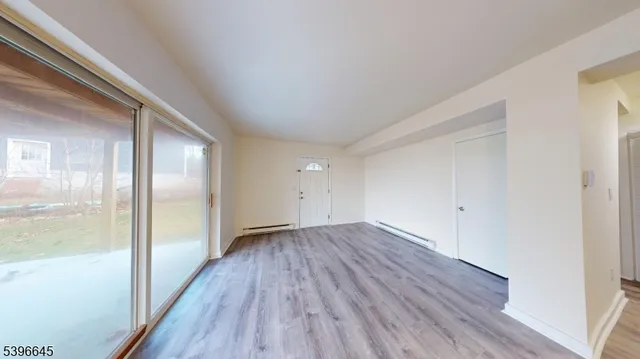 $189,000 | 384 Lake Shore South, Unit B, Montague, NJ 07827