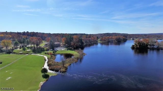 $189,000 | 384 Lake Shore South, Unit B, Montague, NJ 07827