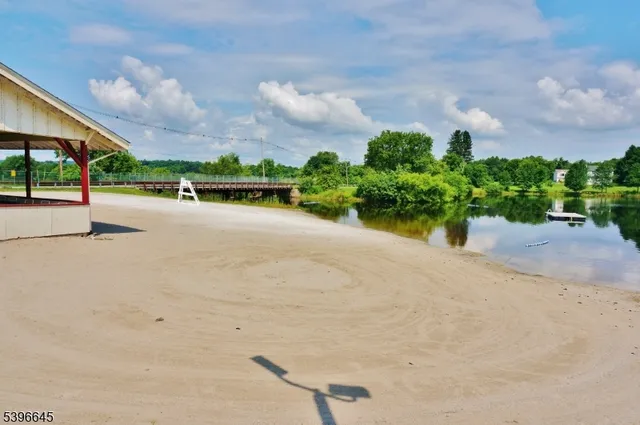 $189,000 | 384 Lake Shore South, Unit B, Montague, NJ 07827