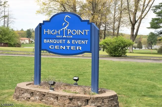 $189,000 | 384 Lake Shore South, Unit B, Montague, NJ 07827