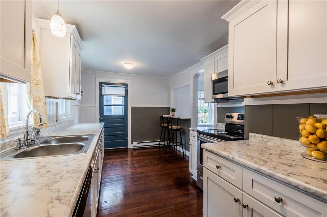 65 White Rock Road Westerly, RI 02891 - Photo 4 of 34