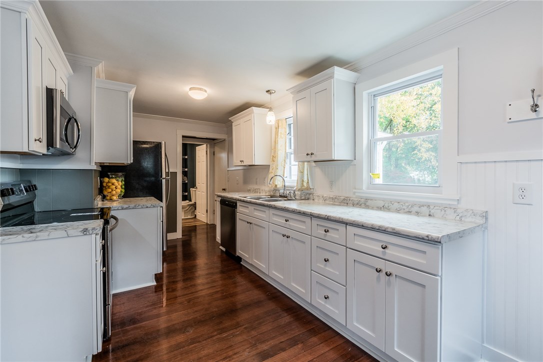 65 White Rock Road Westerly, RI 02891 - Photo 5 of 34