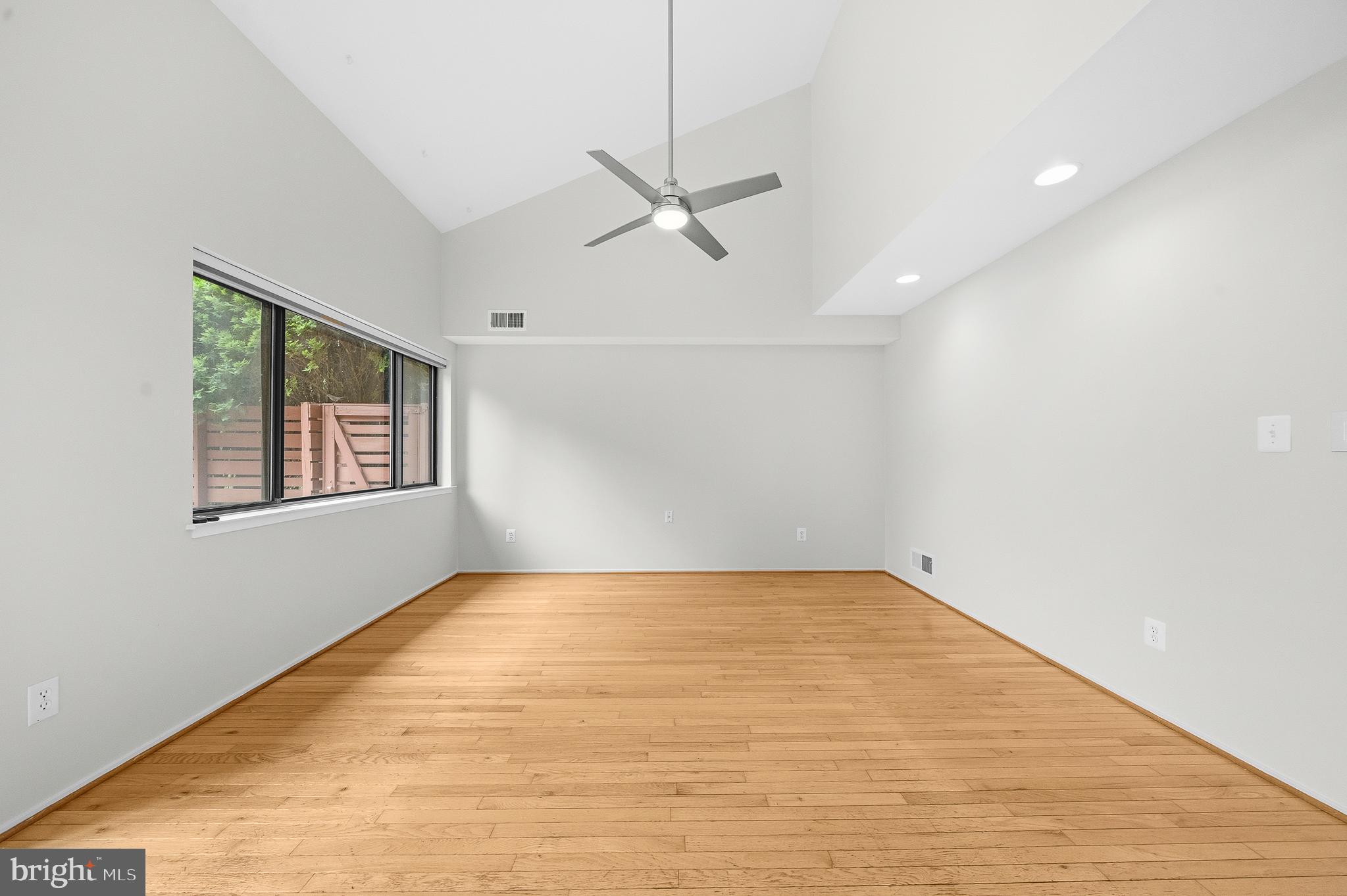 2105 South Bay Lane Reston, VA 20191 - Photo 24 of 71