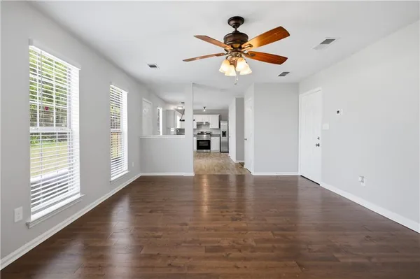 $2,600 | 1098 Village Creek, Jonesboro, GA 30238