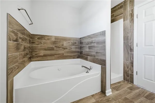 $2,600 | 1098 Village Creek, Jonesboro, GA 30238