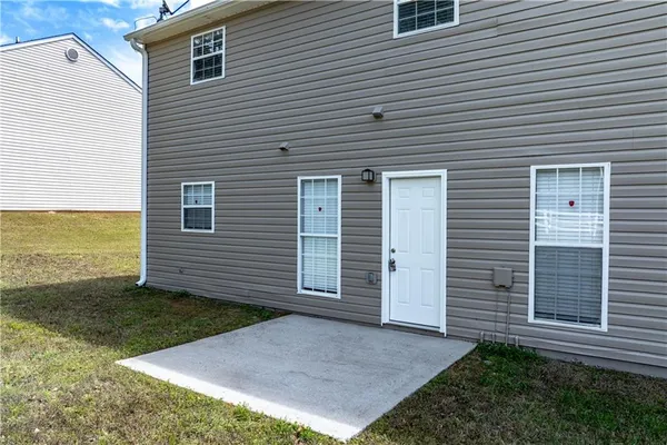 $2,600 | 1098 Village Creek, Jonesboro, GA 30238