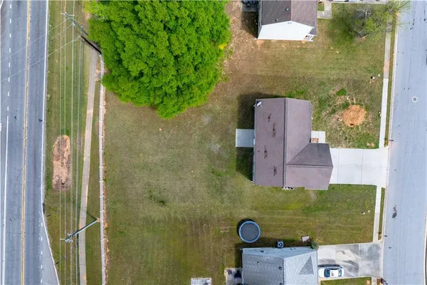 $2,600 | 1098 Village Creek, Jonesboro, GA 30238