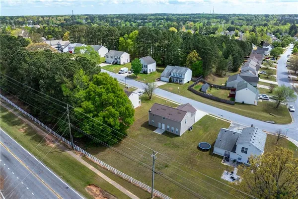 $2,600 | 1098 Village Creek, Jonesboro, GA 30238