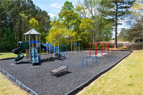 $2,600 | 1098 Village Creek, Jonesboro, GA 30238