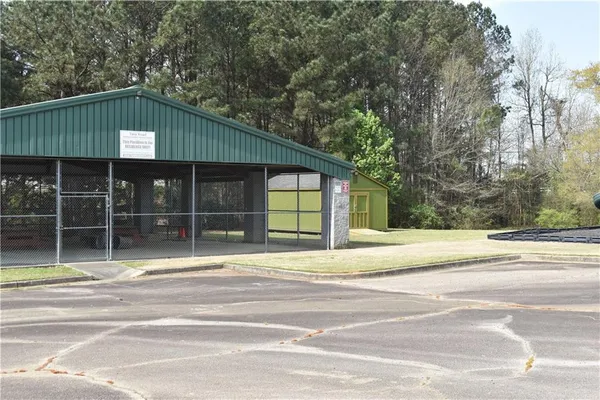 $2,600 | 1098 Village Creek, Jonesboro, GA 30238