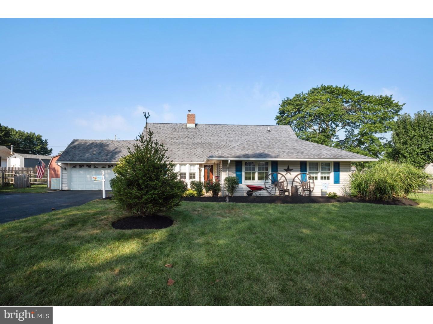 9 Red Ridge Road Levittown, PA 19056 - Photo 1 of 25 Exterior Front