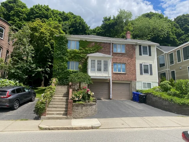 $5,300 | 275 Tappan Street, Unit 1, Brookline, MA 02445