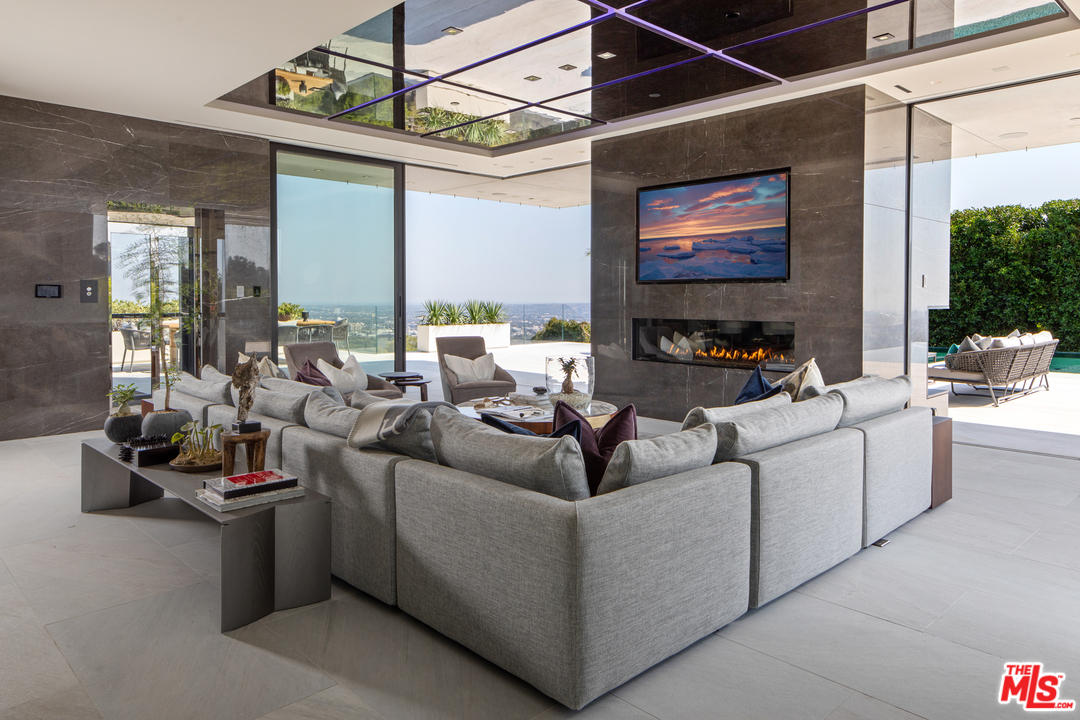 1426 Summitridge Drive Beverly Hills, CA 90210 - Photo 12 of 54