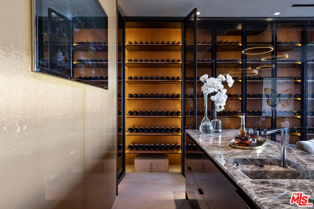 1426 Summitridge Drive Beverly Hills, CA 90210 - Photo 19 of 54