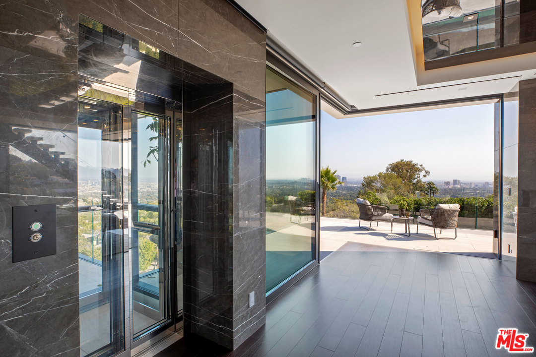 1426 Summitridge Drive Beverly Hills, CA 90210 - Photo 25 of 54