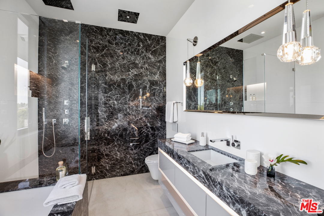 1426 Summitridge Drive Beverly Hills, CA 90210 - Photo 32 of 54