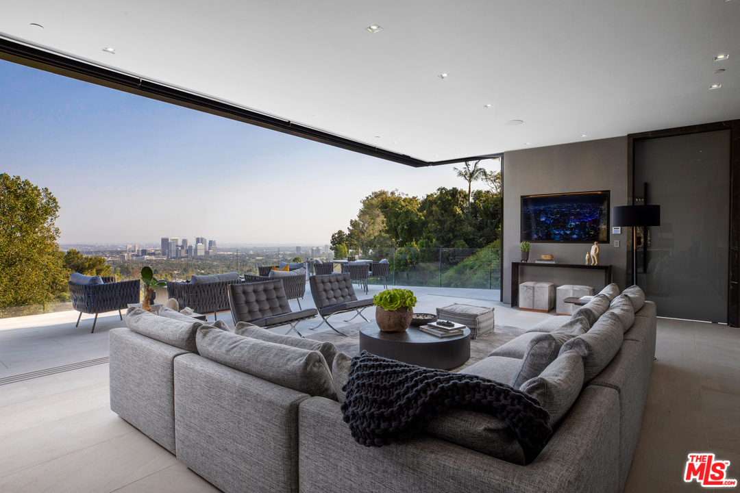 1426 Summitridge Drive Beverly Hills, CA 90210 - Photo 38 of 54