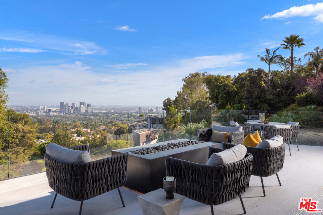 1426 Summitridge Drive Beverly Hills, CA 90210 - Photo 40 of 54