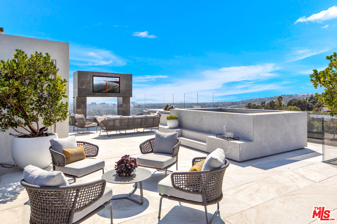 1426 Summitridge Drive Beverly Hills, CA 90210 - Photo 42 of 54