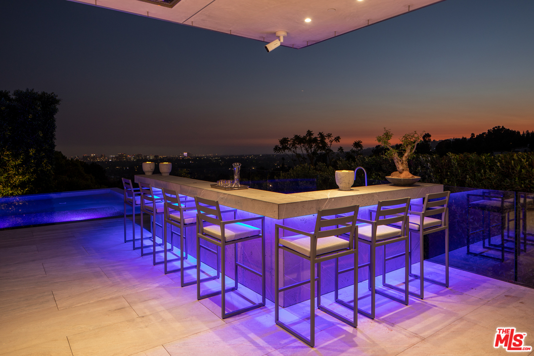 1426 Summitridge Drive Beverly Hills, CA 90210 - Photo 49 of 54