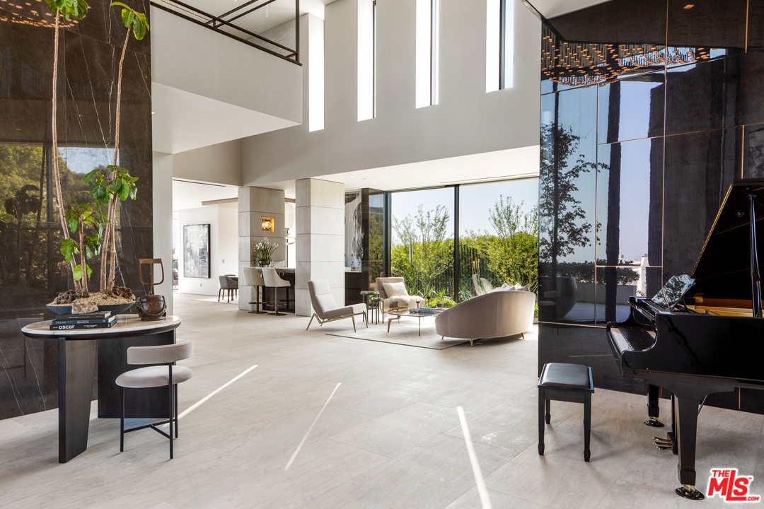 1426 Summitridge Drive Beverly Hills, CA 90210 - Photo 10 of 54