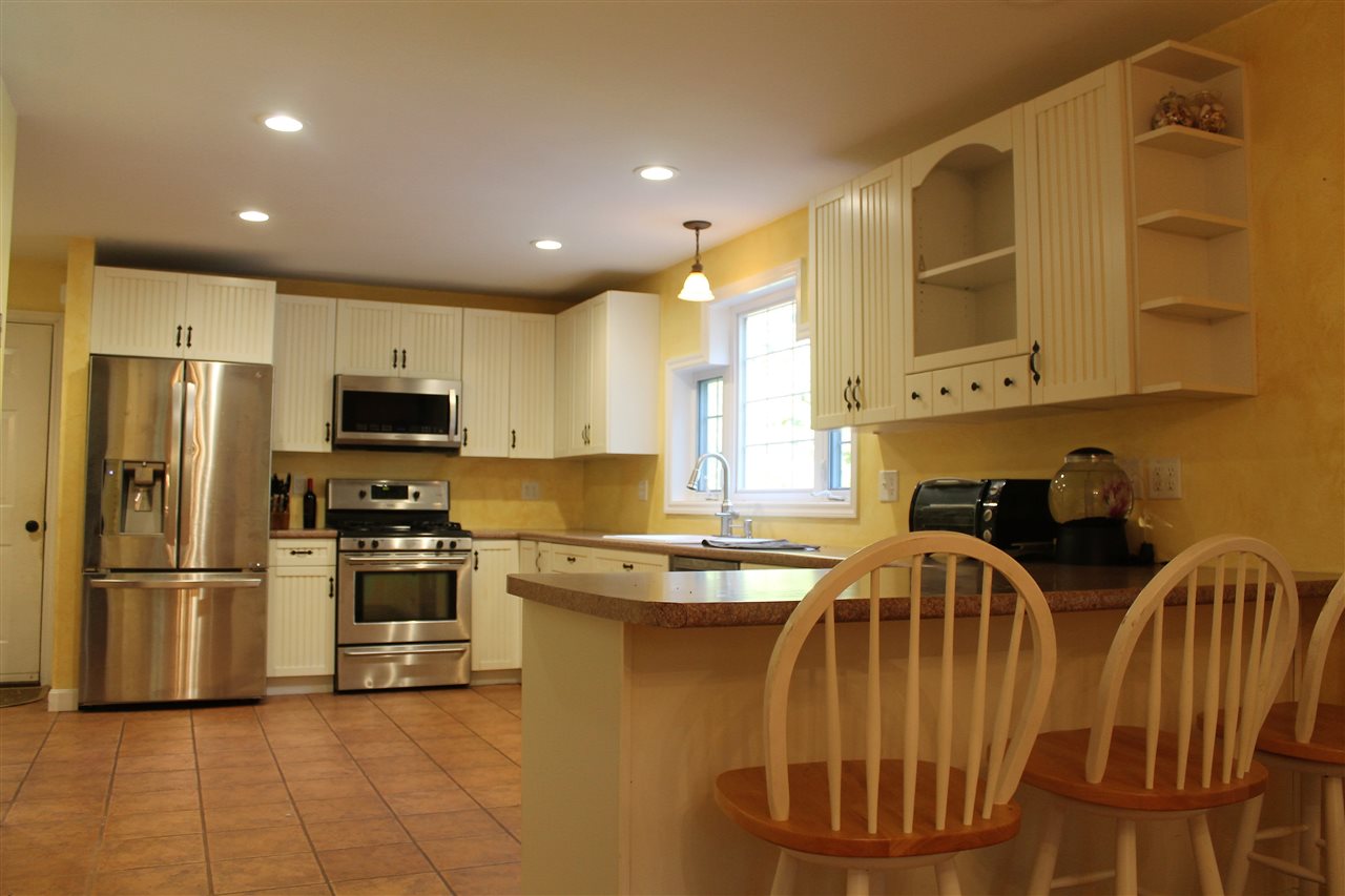 124 Nottingham Road Deerfield, NH 03037 - Photo 8 of 24