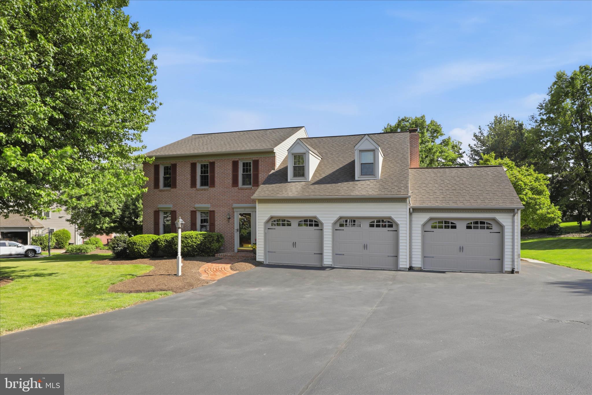 9 Round House Drive Lititz, PA 17543 - Photo 3 of 71