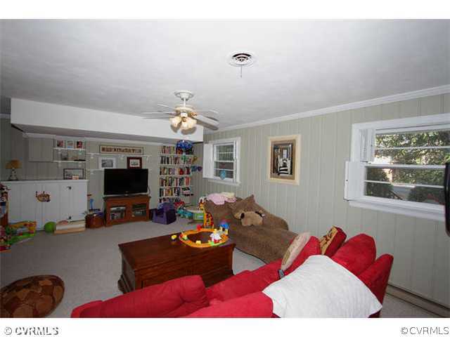 3631 Wakefield Road Richmond, VA 23235 - Photo 14 of 18 Den/Family/Great Room