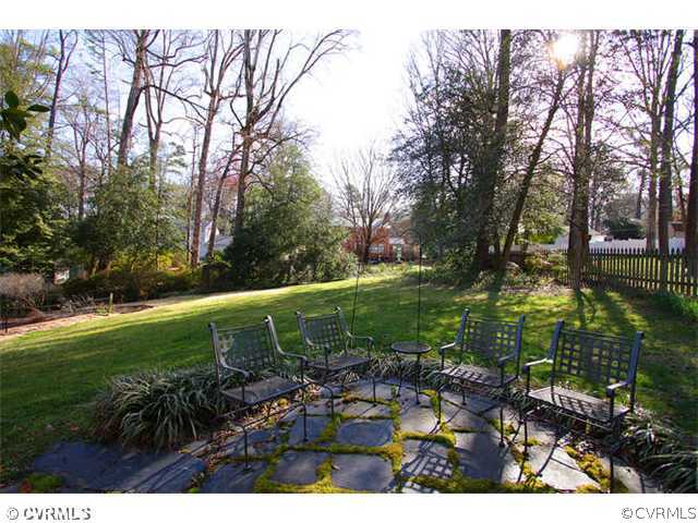 3631 Wakefield Road Richmond, VA 23235 - Photo 16 of 18 Yard/Garden