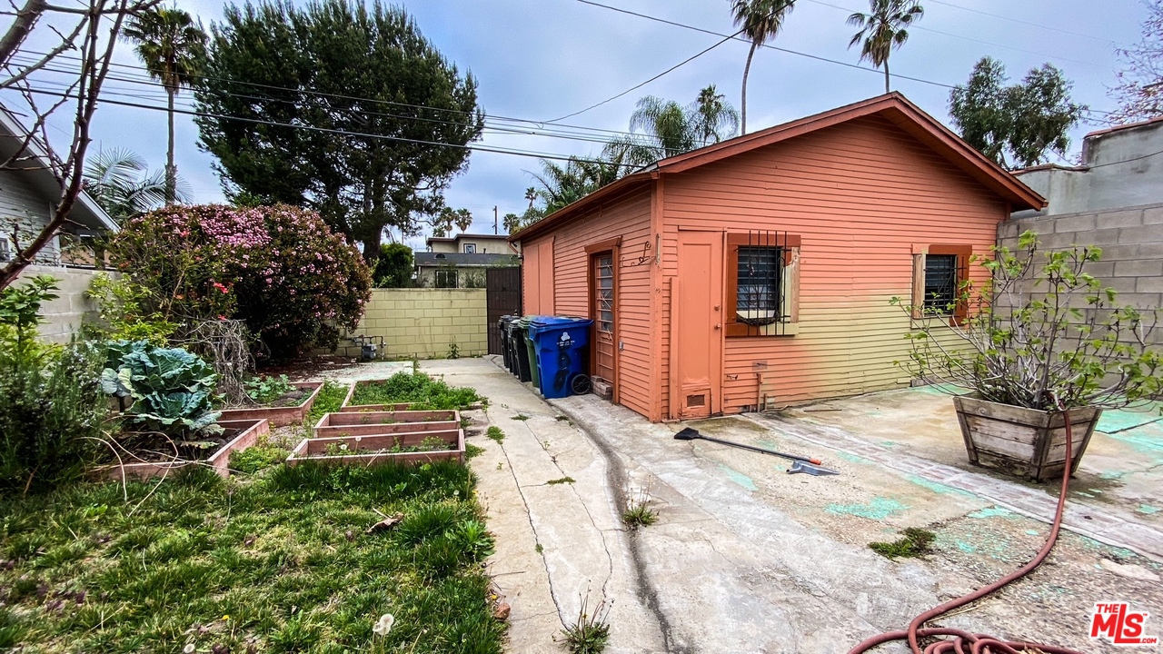 620 Boccaccio Avenue Venice, CA 90291 - Photo 6 of 7