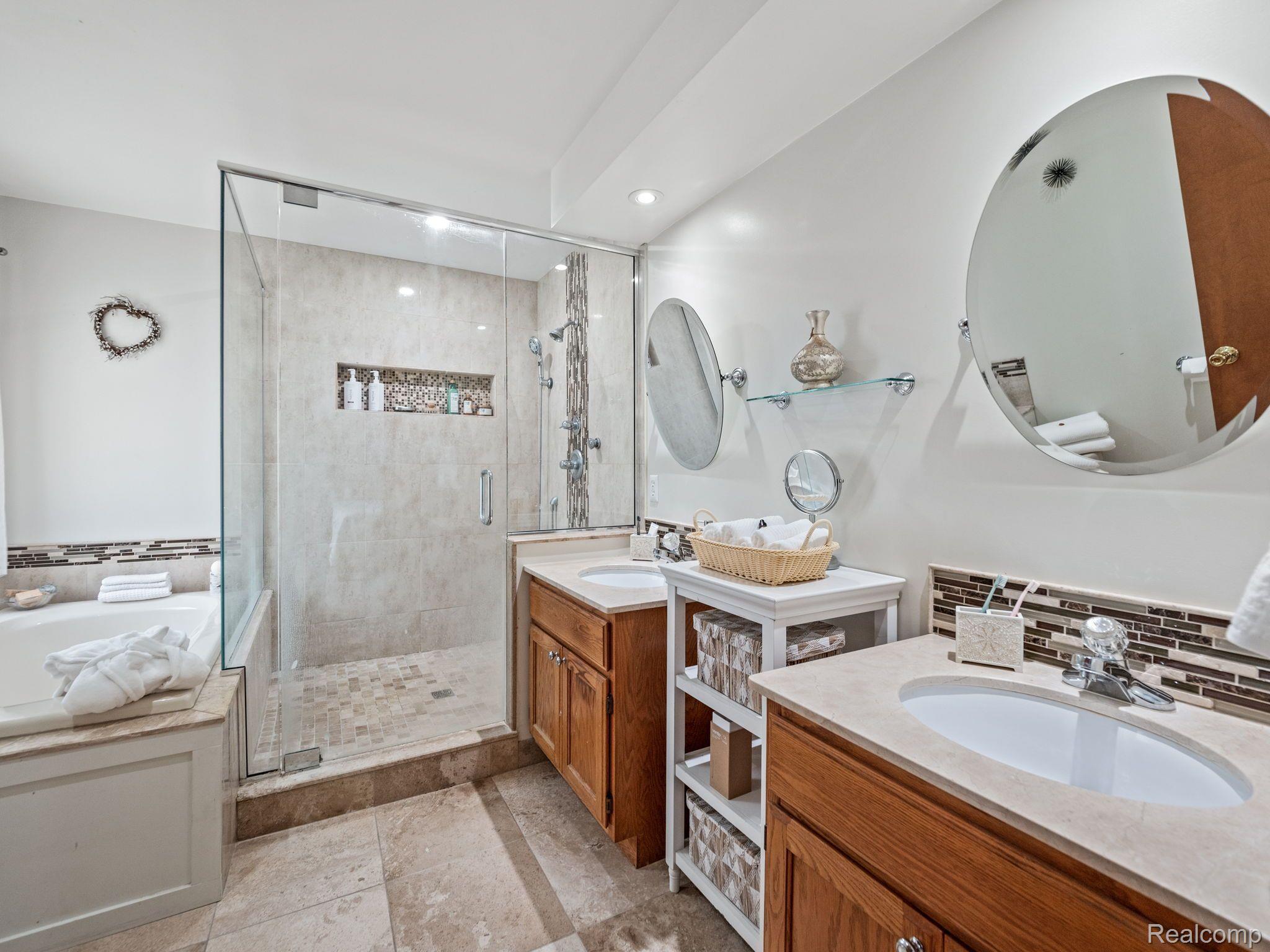 1090 River Mist Drive Rochester, MI 48307 - Photo 23 of 42 Gallery Image 23