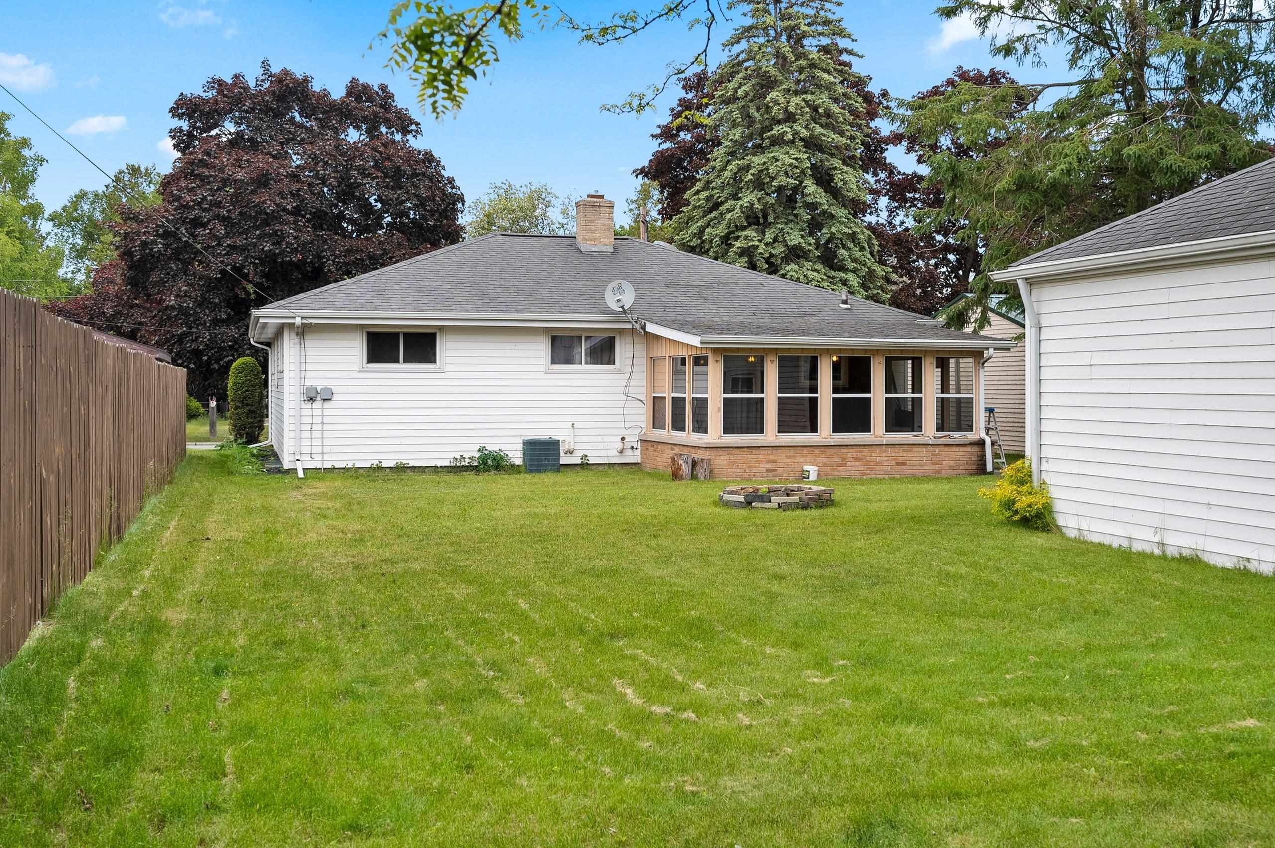 1727 30th Street Two Rivers, WI 54241 - Photo 33 of 44